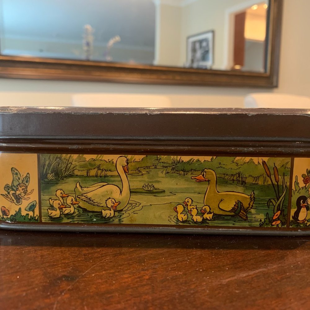 RARE 1930s Lithographic Walt Disney, Disneyland Cookie Tin - Picture 12 of 15